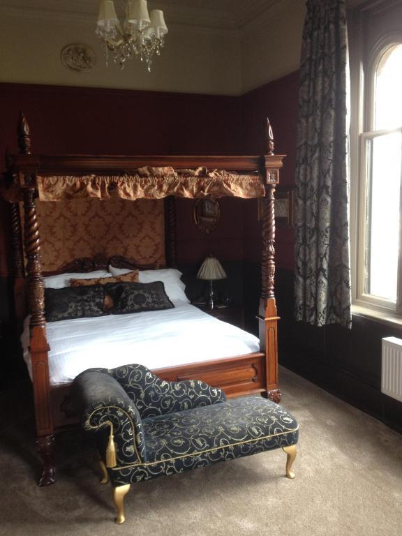 The Retreat Castle Bed and Breakfast Bonnyrigg Buitenkant foto