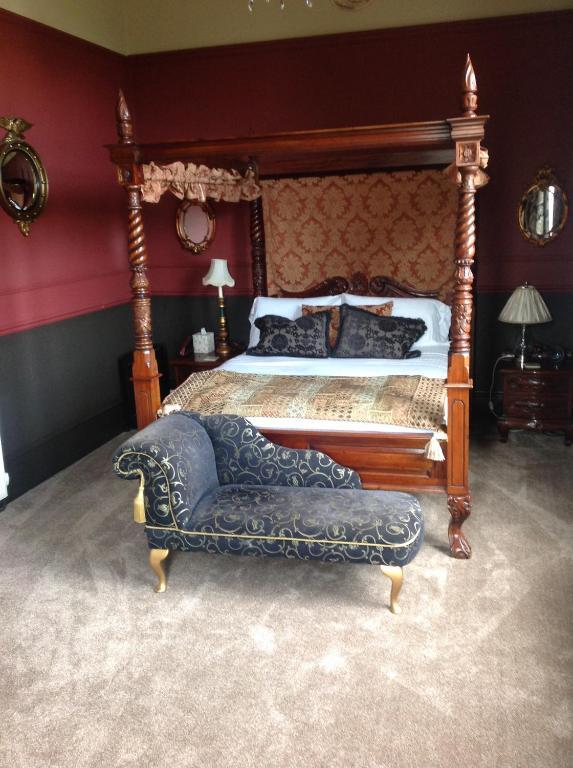 The Retreat Castle Bed and Breakfast Bonnyrigg Buitenkant foto